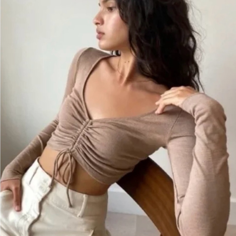❗️LAST CHANCE❗️Aritzia Wilfred Free Lynx Crop Too
